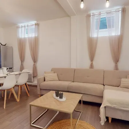 Le Beau Bourg Apartmán *